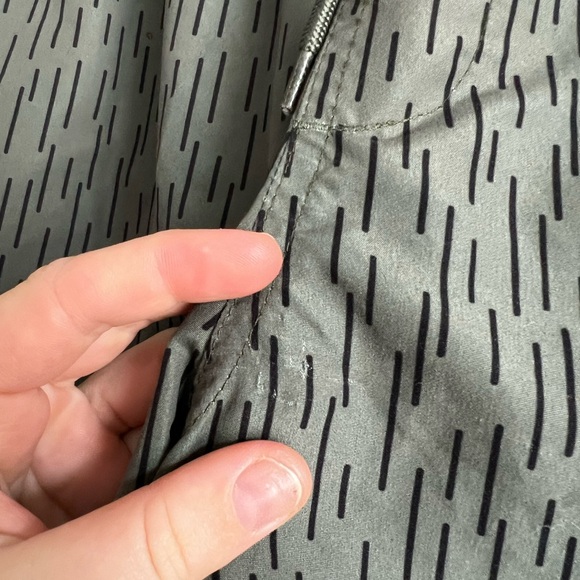 Samsoe Samsoe Mason Swim Shorts in Drop AOP - Picture 3 of 7